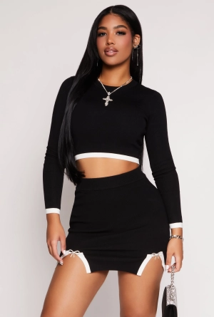 Almost Famous Contrast Trim Cropped Sweater
