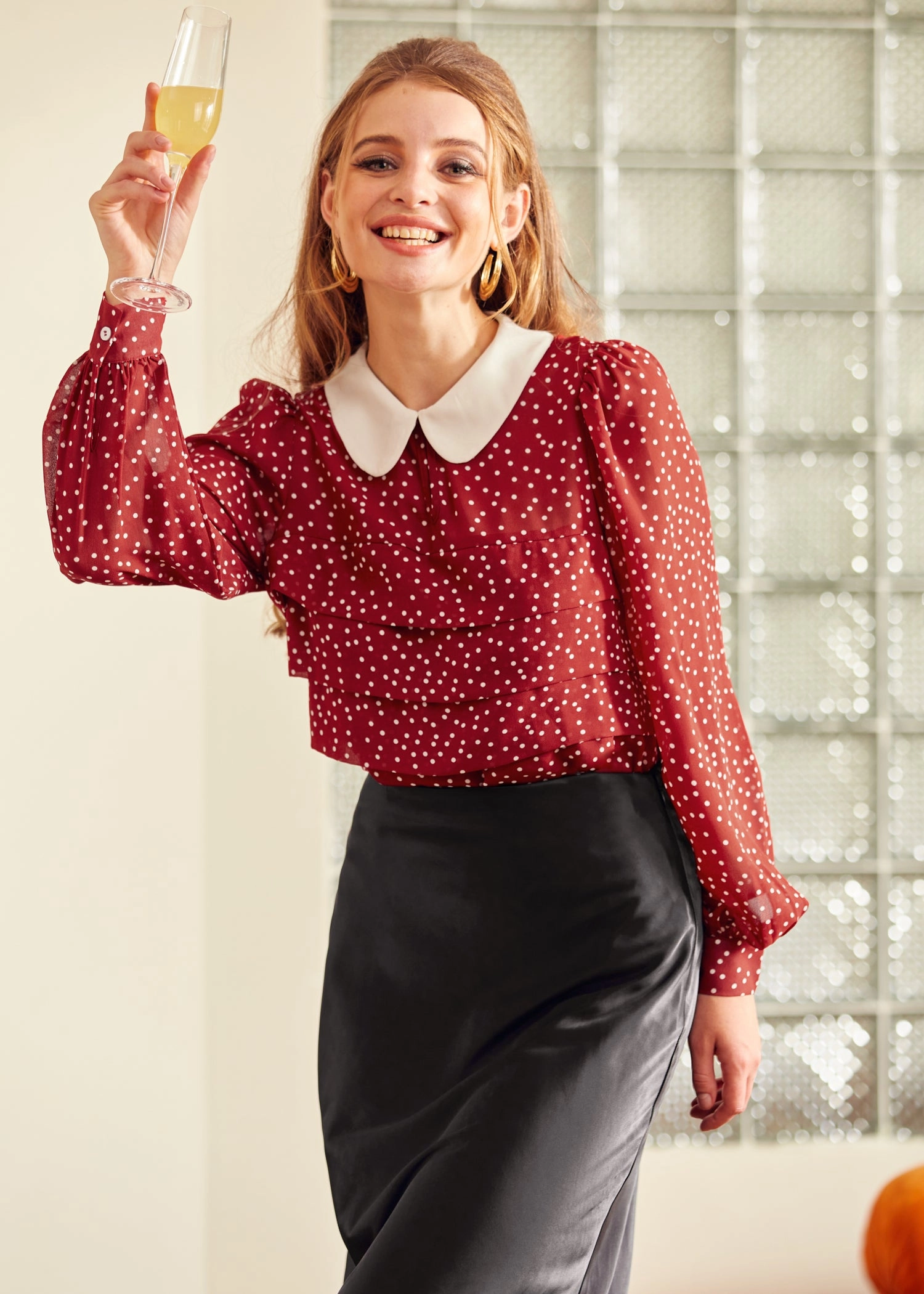 Essence of Every Era Pan Collar Blouse