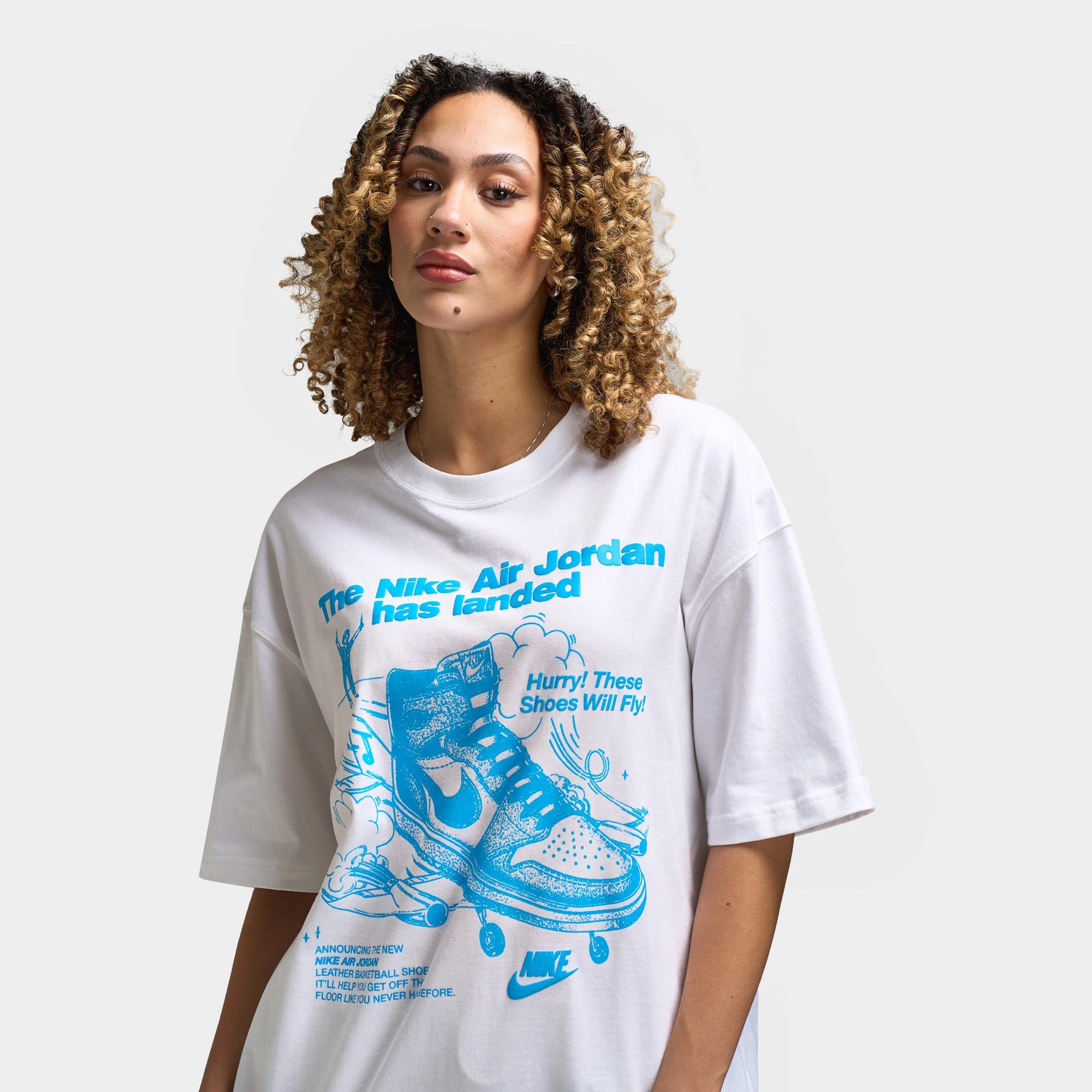 Jordan Women's Oversized Sneaker Graphic T-Shirt / White
