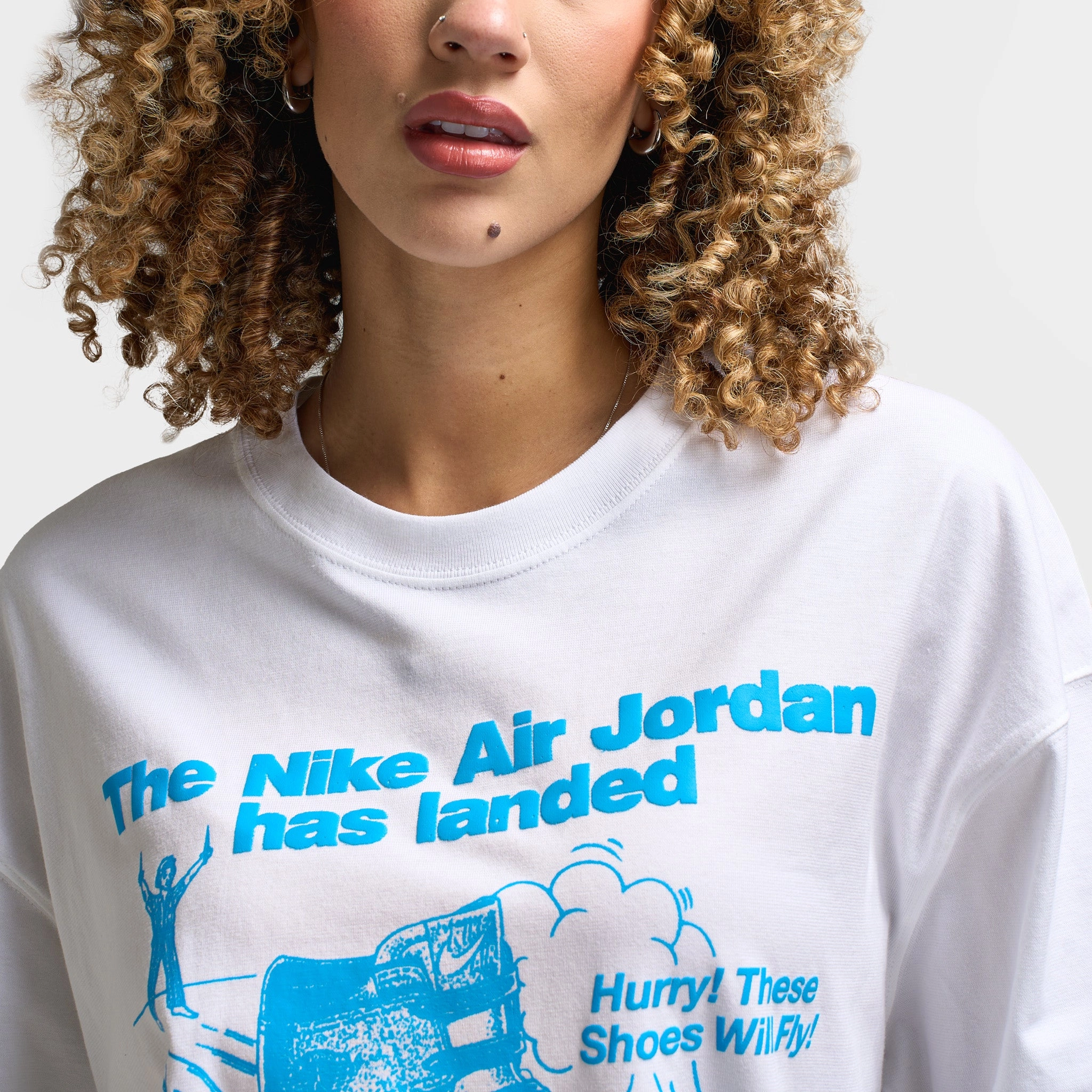 Jordan Women's Oversized Sneaker Graphic T-Shirt / White